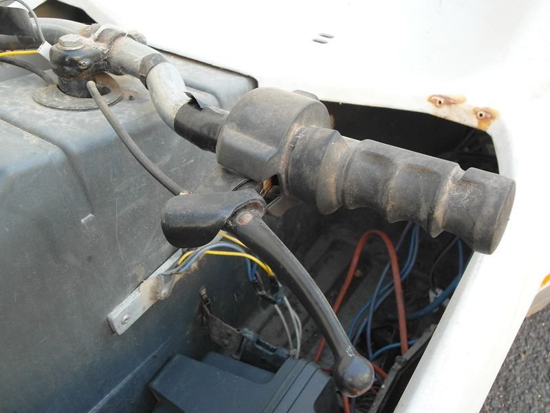 resources of 4X2 Dongfeng 5CBM Fecal Suction Trucks exporters