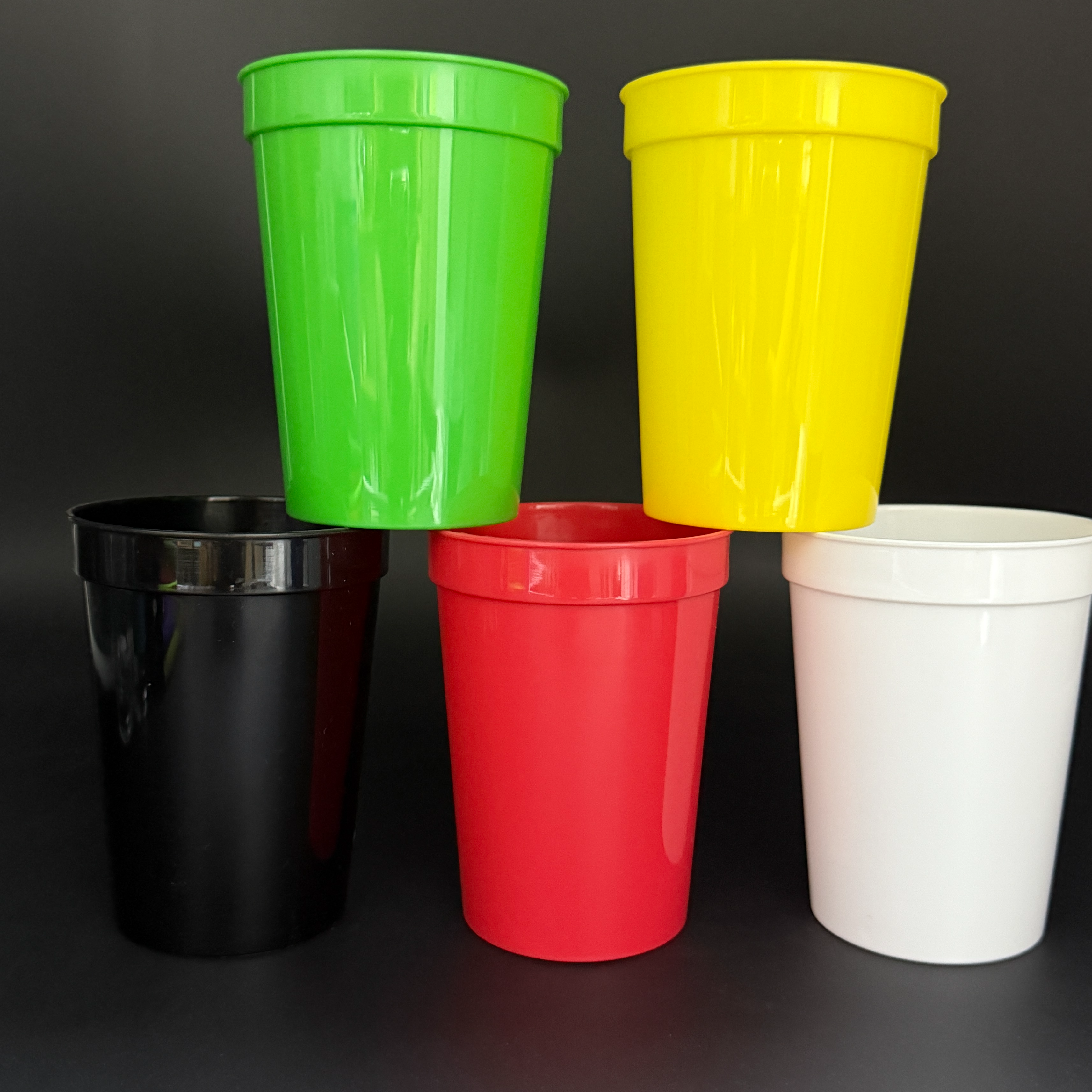 resources of Custom Reusable Plastic Stadium Cups exporters