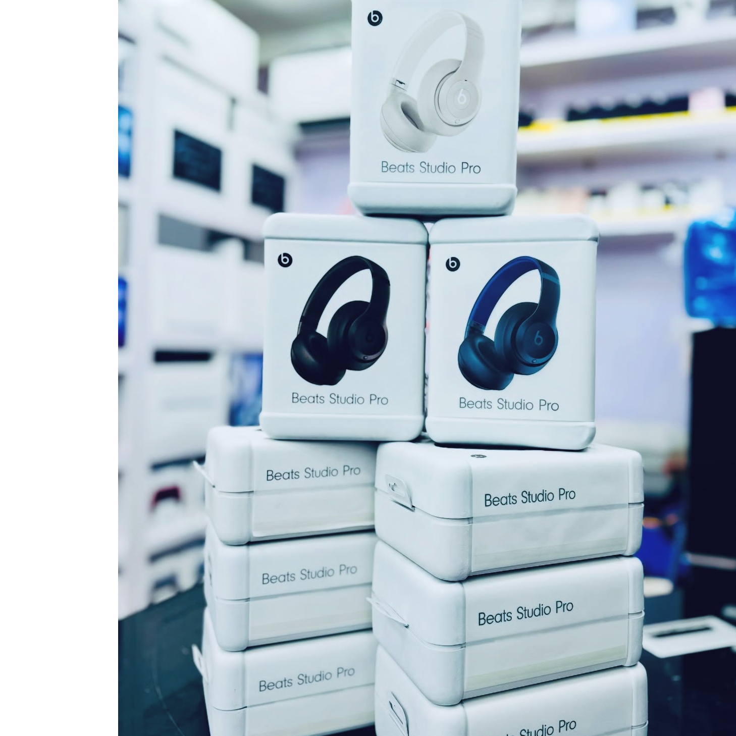 resources of Beats Solo 4 - Wireless Bluetooth On-Ear Headphones, Apple & Android Compatible, Up to 50 Hours of Battery Life - Black & Gold exporters