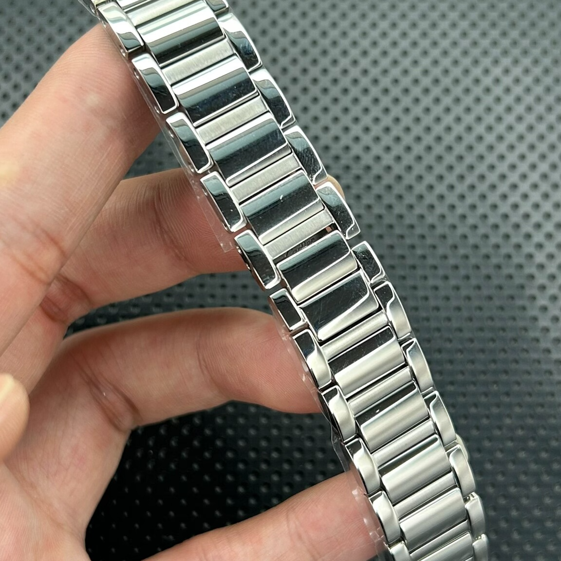resources of Replacement Stainless Steel Bracelet For Cartier Tank Solo Tank Must (Spring Bar System) exporters