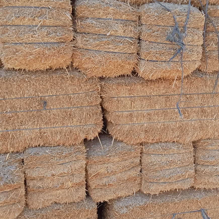 resources of Wheat Straw Hay Compressed Bales Animal Feed for Sale exporters