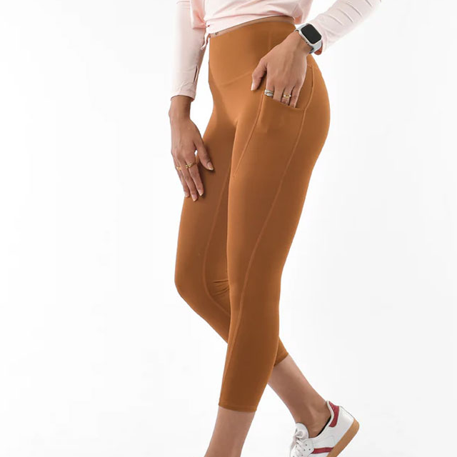 resources of Women’s High-Waisted Caramel Brown Cropped Leggings with Side Pockets | Activewear & Yoga Pants OEM Manufacturer exporters